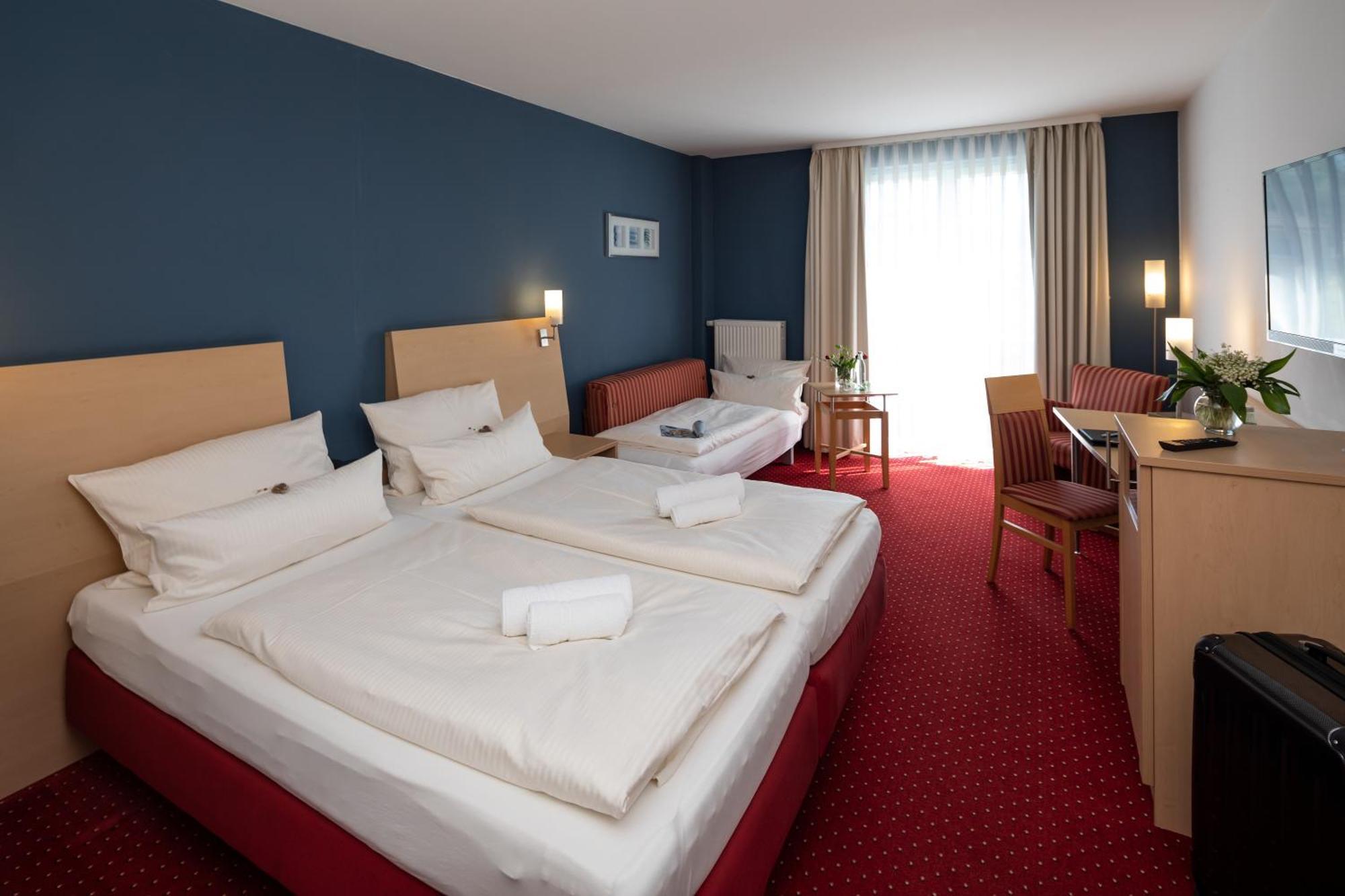 Hotel Mainpromenade ***S Karlstadt Bagian luar foto