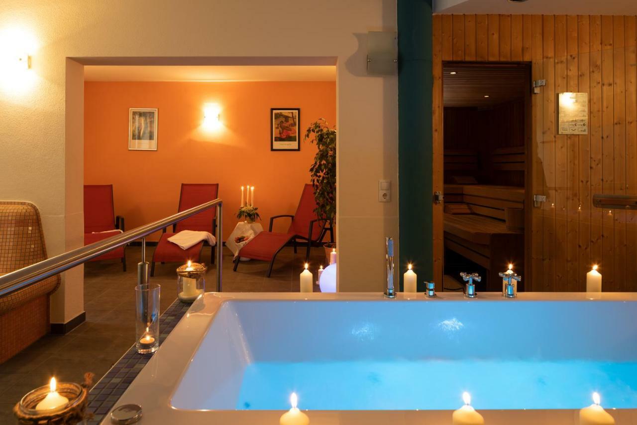 Hotel Mainpromenade ***S Karlstadt Bagian luar foto